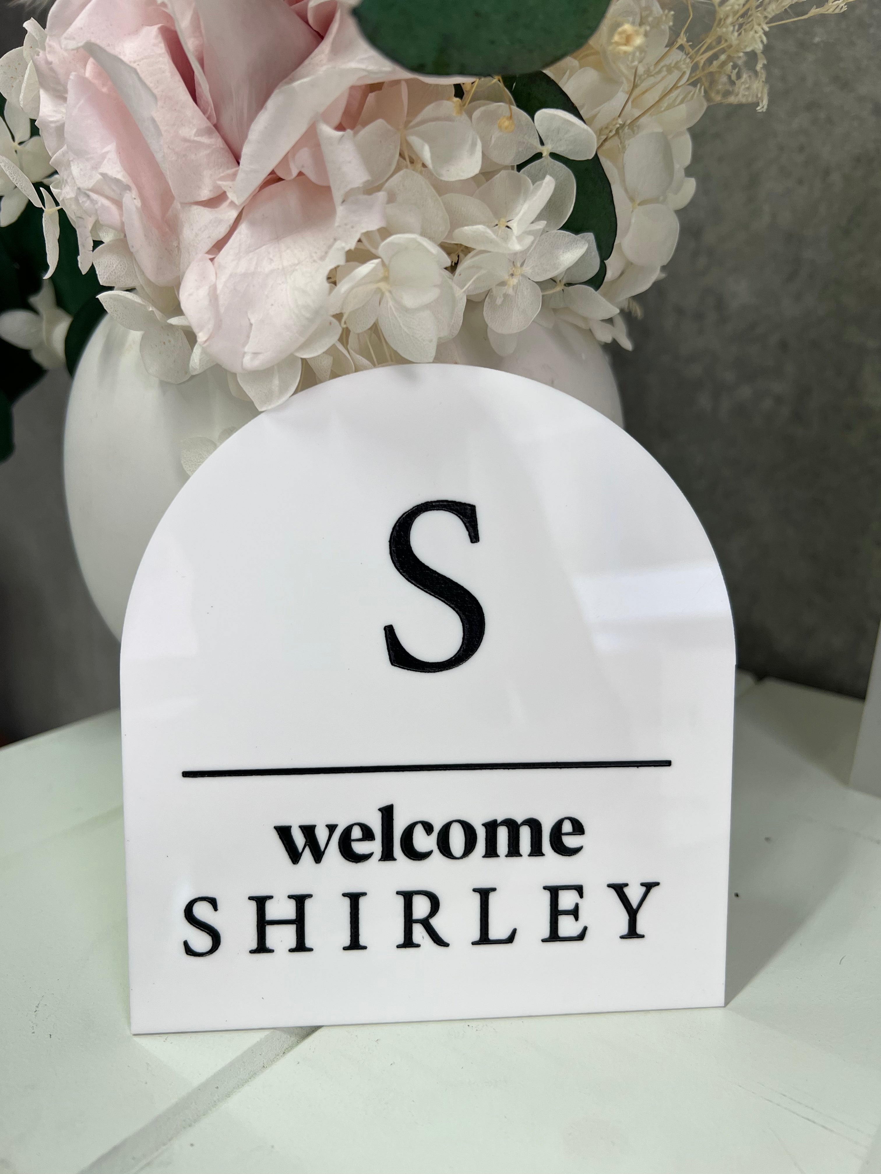 Acrylic arch place cards