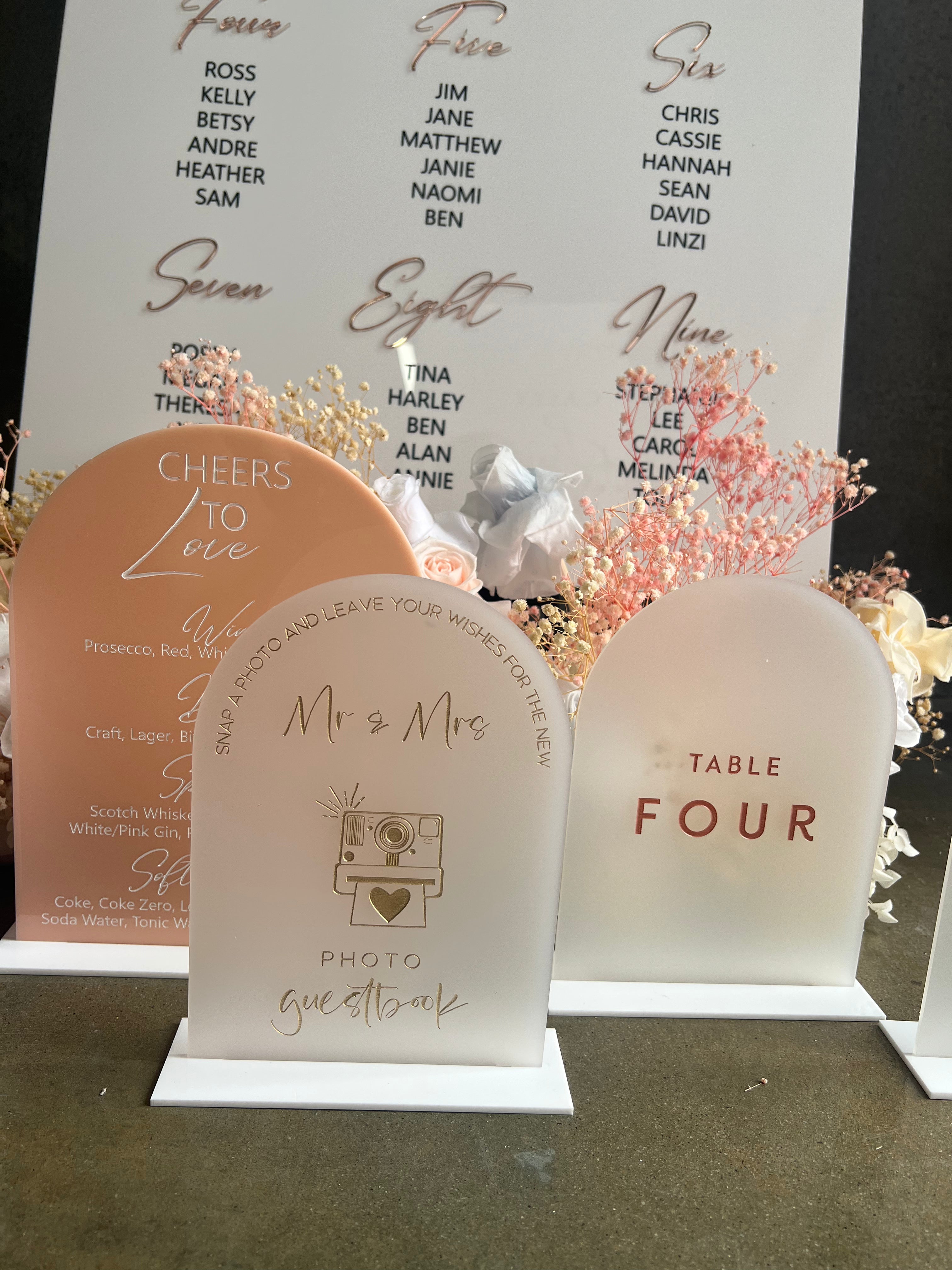 Program Table Signe Customised table signs 2D – Two Daisies Creative