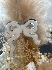 Luxe Christmas ornaments - Gifts that give back